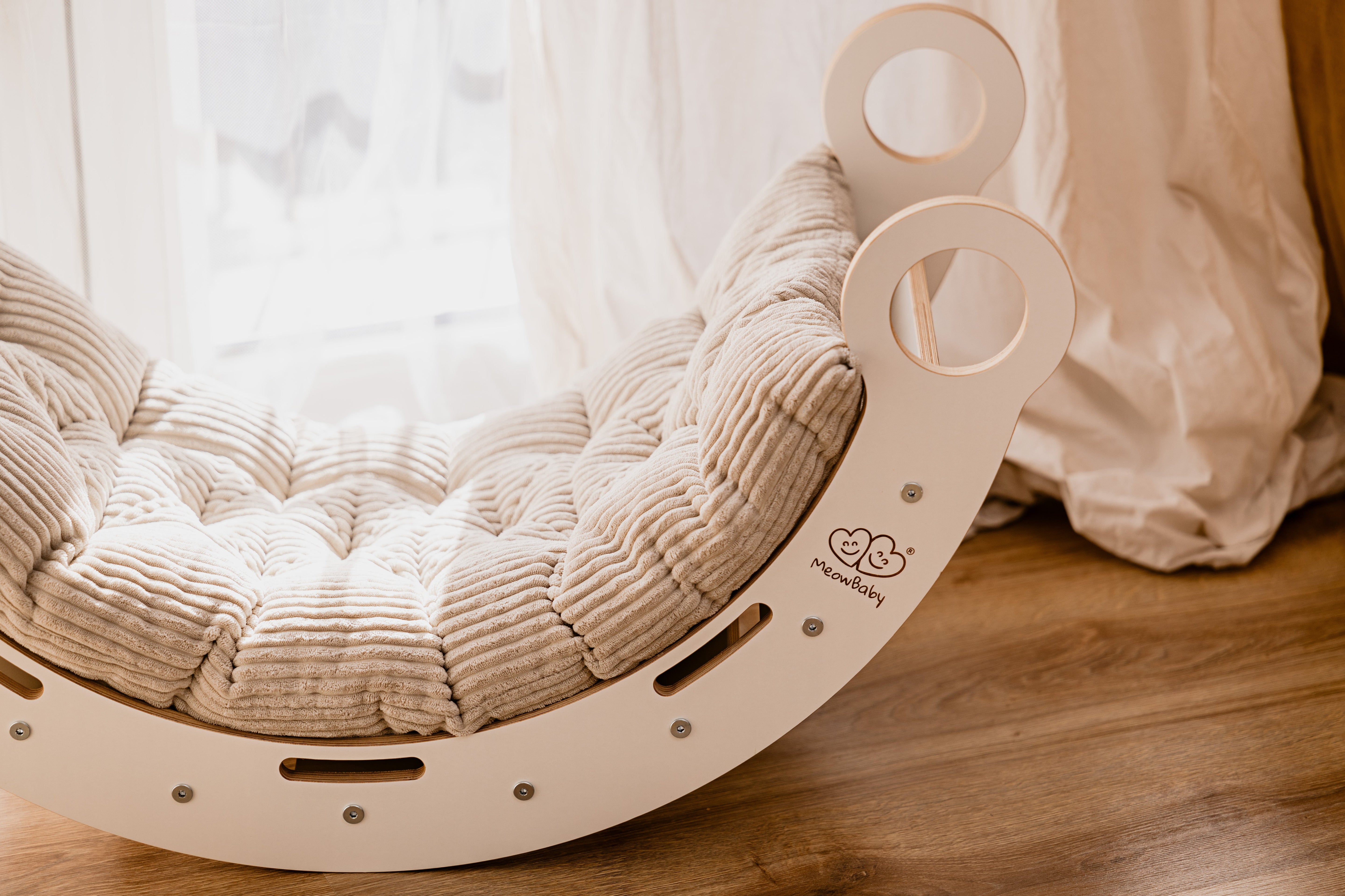 Drewniany Bujak Dla Dziecka: Klucz Do Skandynawskiego Stylu